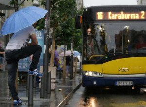 Velika količina PADAVINA i jak vetar: RHMZ izdalo hitno upozorenje!