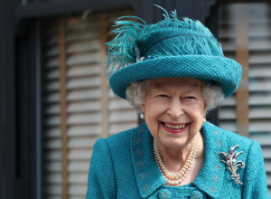 Elizabetin ELIKSIR za dugovečnost: Pripremaju ga svaki dan, a potrebna su samo dva sastojka