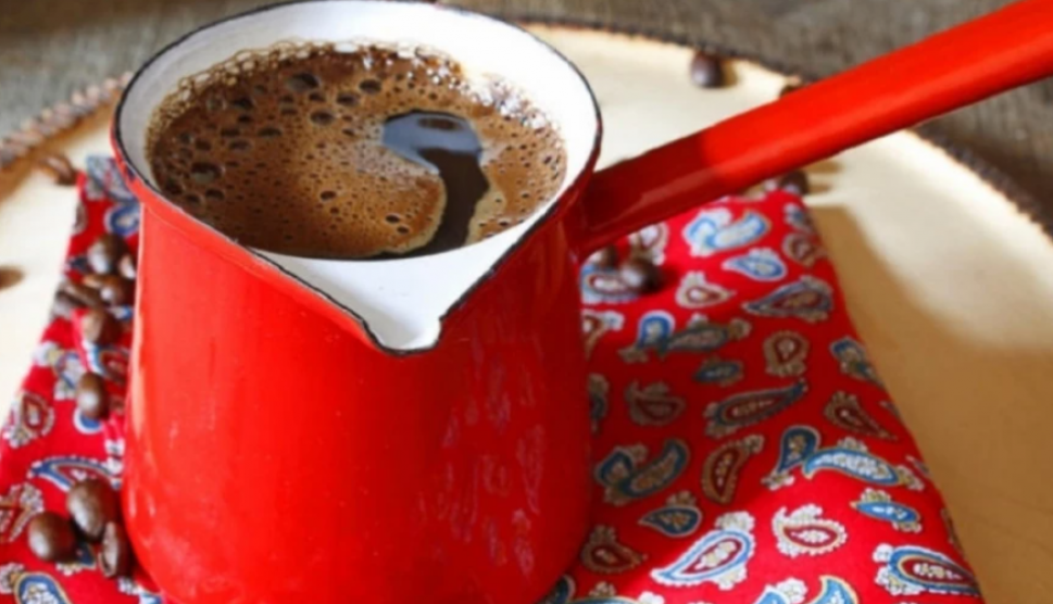Redovno ga BACAMO, a čini ČUDA:  Talog od kafe možete da iskoristite na DESET SJAJNIH NAČINA!