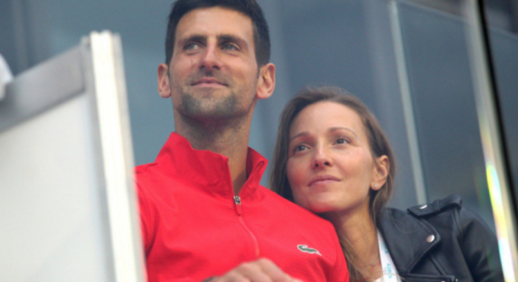 Još neviđeni video Đokovićevih: Ovako su Novak i Jelena plesali uz laganu muziku, na sred terena (VIDEO)