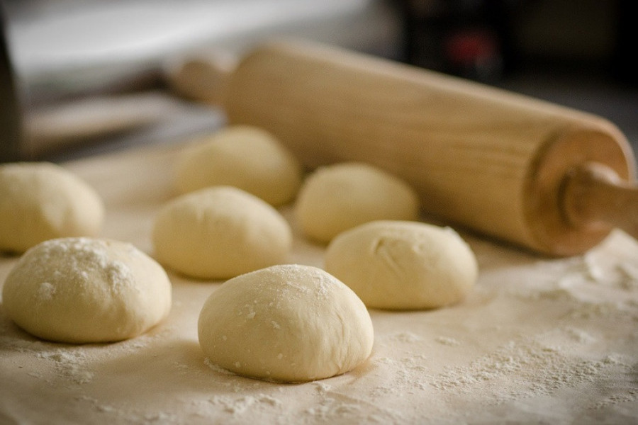 MLEČNI HLEB za kojim je svet poludeo: Ima jedan tajni sastojak zbog kojeg ostaje SVEŽ danima (RECEPT)