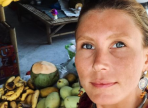 Već DVE godine nije popila ni kap VODE: Ova influenserka tvrdi da je "SUVI POST" prava stvar
