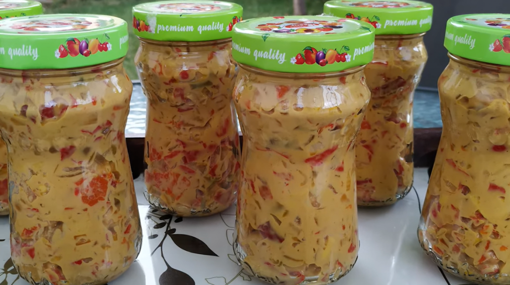 Ovo nije OBIČNA ZIMNICA na koju ste navikli: Znate li šta dobijete kad pomešate PAPRIKE i SENF?