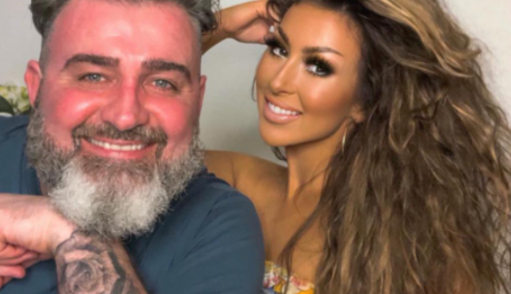 Svi misli da je ON NJEN DEDA, ali ona tvrdi da su SRODNE DUŠE: "Sa njim sam tako SREĆNA!"