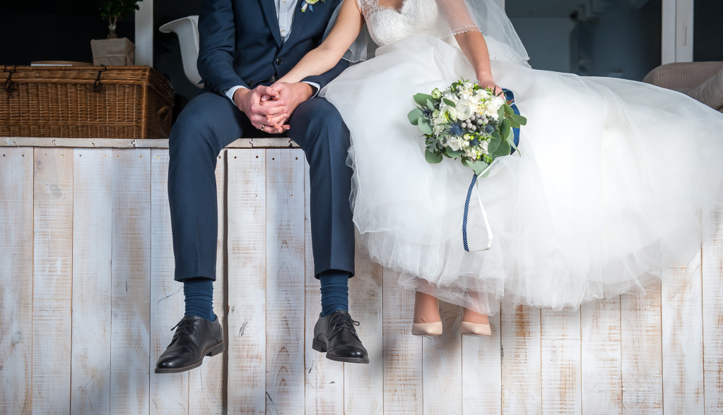 Da li se ovako ponaša zaljubljeni mladoženja? Zbog njegovog poteza svi su zbunjeni, njoj savetuju da ga odmah ostavi