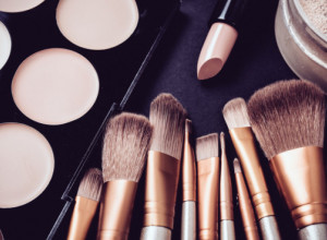 Do 1. marta samo u Lily drogerijama: Ostvarite POPUST recikliranjem novogodišnjeg kataloga