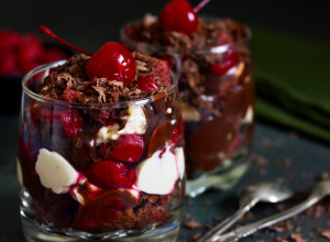 Švarcvald torta u čaši, predivan desert za svaku priliku
