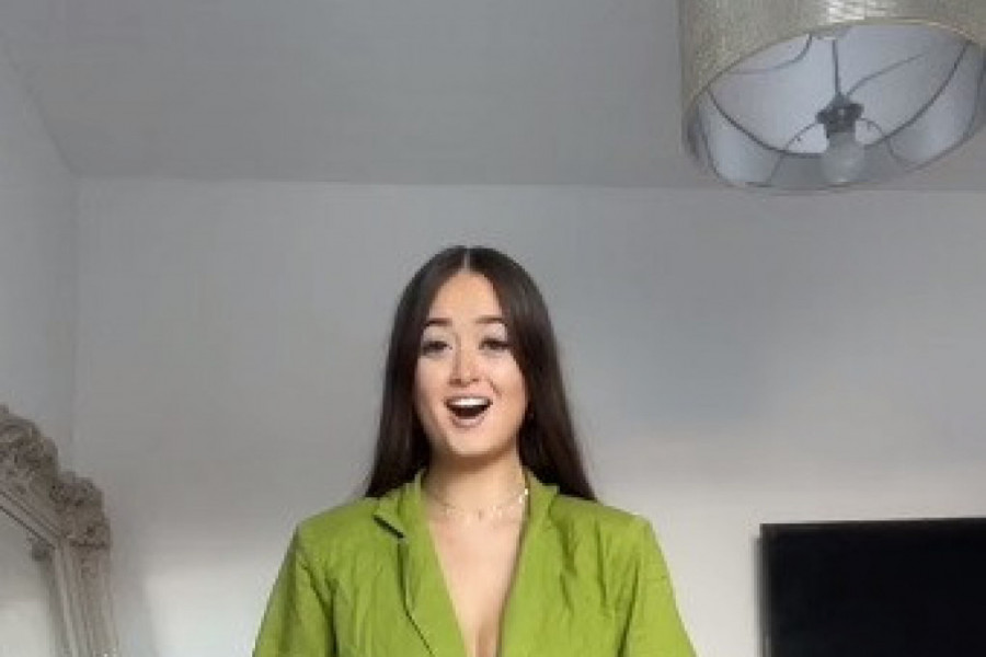 Kupila je ELEGANTNO odelo preko Interneta, a kada je stiglo izgledalo je kao da su ga KRAVE ŽVAKALE