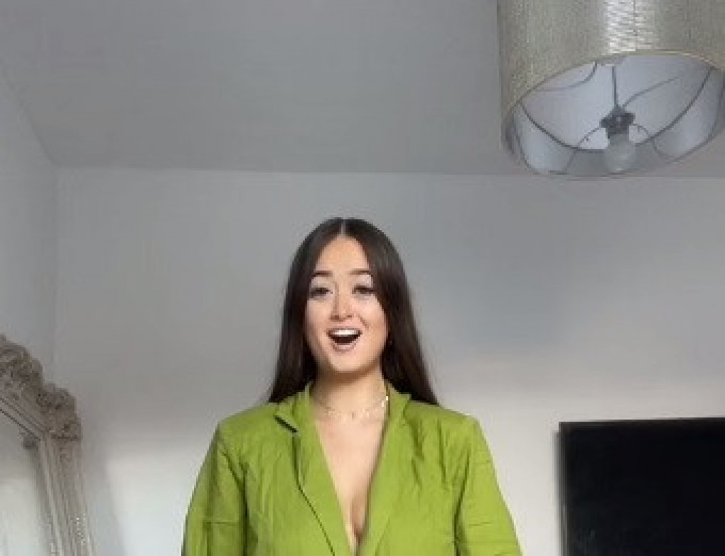 Kupila je ELEGANTNO odelo preko Interneta, a kada je stiglo izgledalo je kao da su ga KRAVE ŽVAKALE