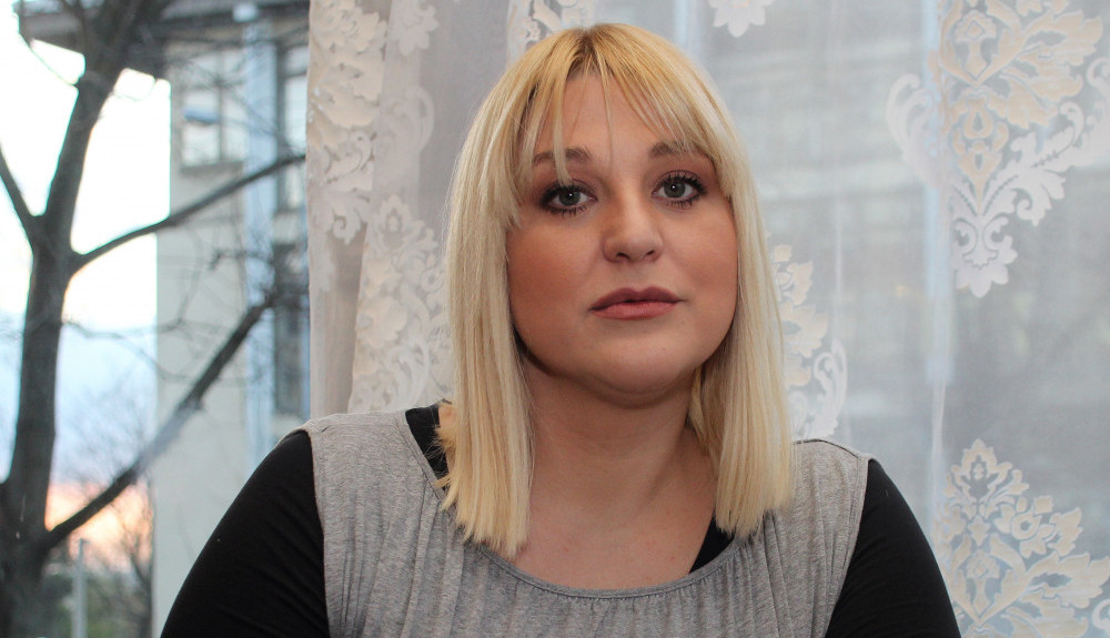 DO NEPREPOZNATLJIVOSTI: Voditeljka Nataša Aksentijević smršala preko 20 kilograma, pa izbacila fotku sa JAHTE