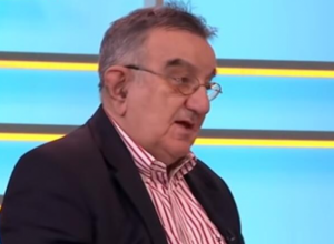 Da li je zdravije kiselo mleko ili jogurt? Dr Perišić je objasnio ko ne sme da ih konzumira i šta da gledamo na ambalaži