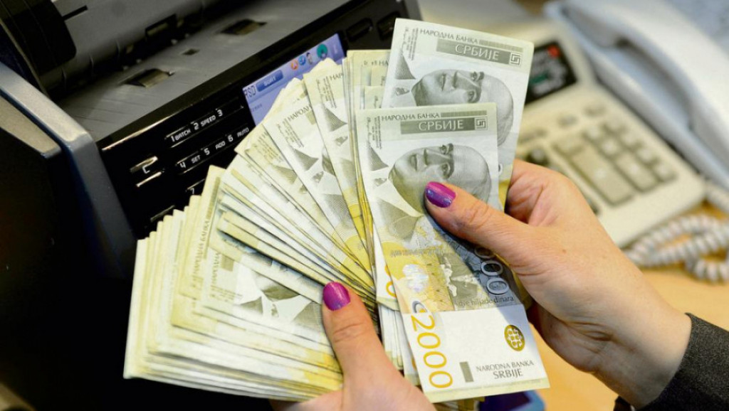 NOVAC stiže na račune u PONEDELJAK: Evo ko ima prava na pomoć!