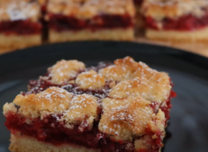 LENJA PITA SA VIŠNJAMA Tradicionalni bakin recept za najukusniju poslasticu