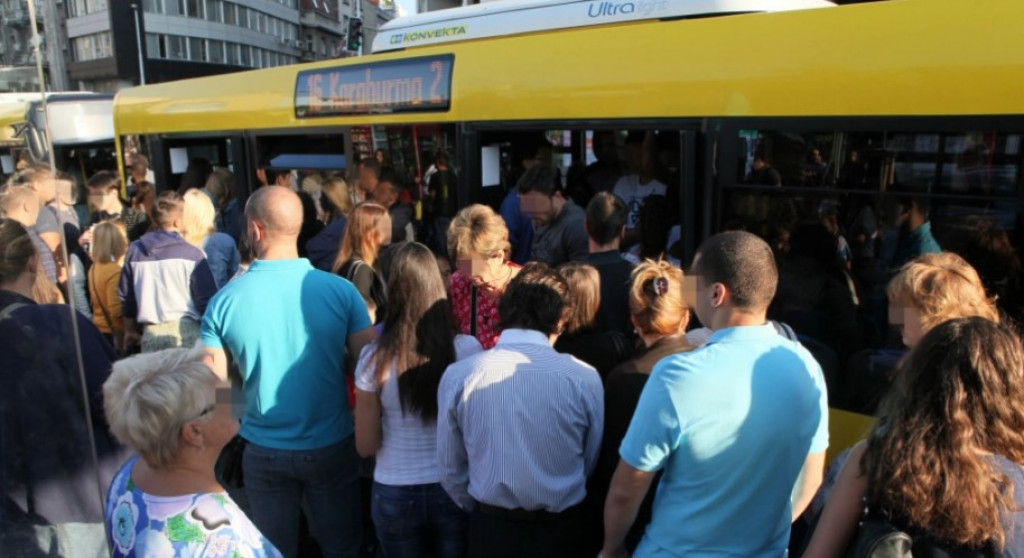 Zbog Dana srpskog jedinstva ZATVARA se veći deo BEOGRADA: Ovo je detaljan SPISAK IZMENJENIH autobuskih linija!