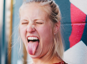 Koje to PROMENE na JEZIKU mogu da ukažu na ozbiljan zdravstveni PROBLEM, a koje su stvar genetike