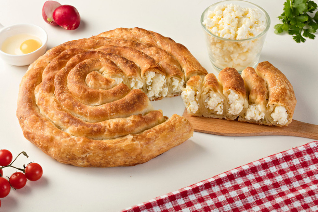 Saznali smo recept za čuvenu BOSANSKU PITU: Njeno veličanstvo SAVIJAČA, oduševiće vas svojim ukusom