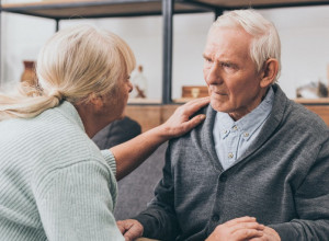 Jurio je NEPOSTOJEĆEG psa po kući: Žena prekasno shvatila da joj MUŽ boluje od neizlečive BOLESTI