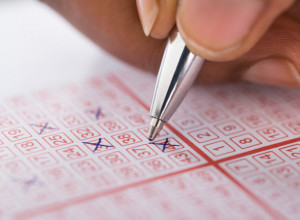 Za 11 meseci dobio je TRI puta na lutriji: Svaki put kada je zaokružio brojeve na listiću, uradio je jednu stvar