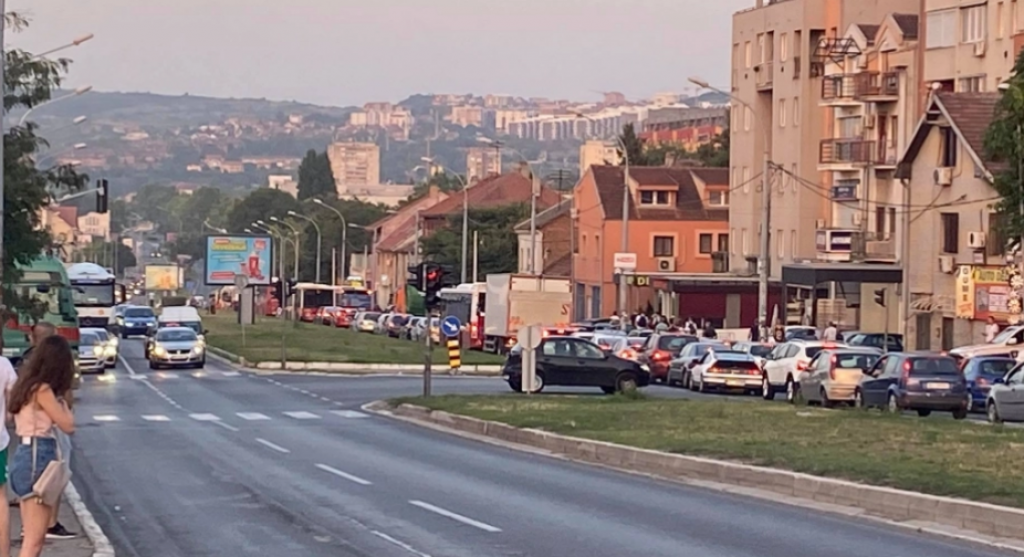 Evo kada da krenete na PUT:  Zahtevniji uslovi vožnje, u OVIM delovima će biti OPASNA MAGLA