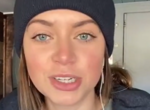 Ustala je iz kreveta, dala OTKAZ i bacila celu ušteđevinu na polovni KARAVAN: Ova devojka već ČETIRI godine putuje svetom i uživa u ŽIVOTU