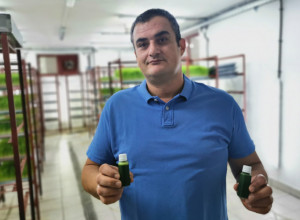 "Mi ne znamo za kijavicu i kašalj": Ivan proizvodi ZELENO BLAGO na Zlataru, a ono čak usporava i SEDE vlasi