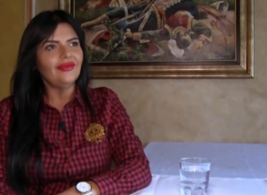 "Bolje da sednem, da se smirim, nego da vam ODSEČEM UVO": Neverovatna priča Dijane Stevanović, GADAFIJEVE FRIZERKE