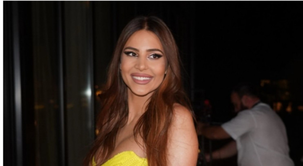 Anastasija Ražnatović u DŽINSU koji vredi više od MILION dinara: Kombinacija koja je ranije bila PROMAŠAJ, danas je NAJTRAŽENIJA i izdvaja vas iz mase