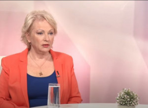 Kako PRAVILNO da pijete vodu ako imete GASTRITIS! Nutricionistkinja Milka objasnila koji ČAJ može samo da POGORŠA problem