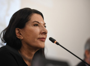 Marina Abramović u svom maniru ŠOKIRALA izjavom: "Deca su RAZLOG jer žene nisu uspešne kao muškarci"