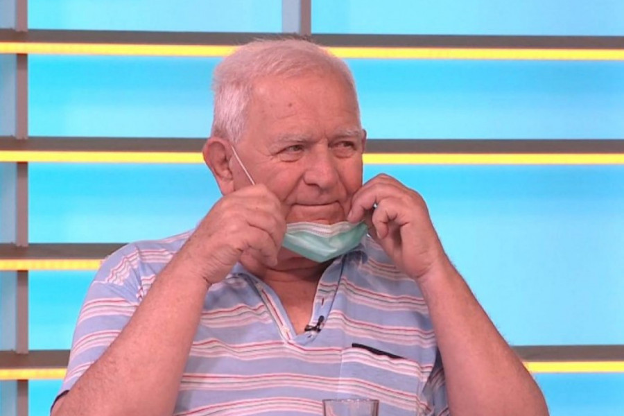 Epidemiolog Radmilo Petrović rešio dilemu: Evo da li prvo primiti VAKCINU protiv GRIPA ili treću dozu protiv korone!