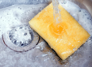 Rezultatom su SVI oduševljeni: Svako veče PRE spavanja, sipajte malo OVOG praška u odvod