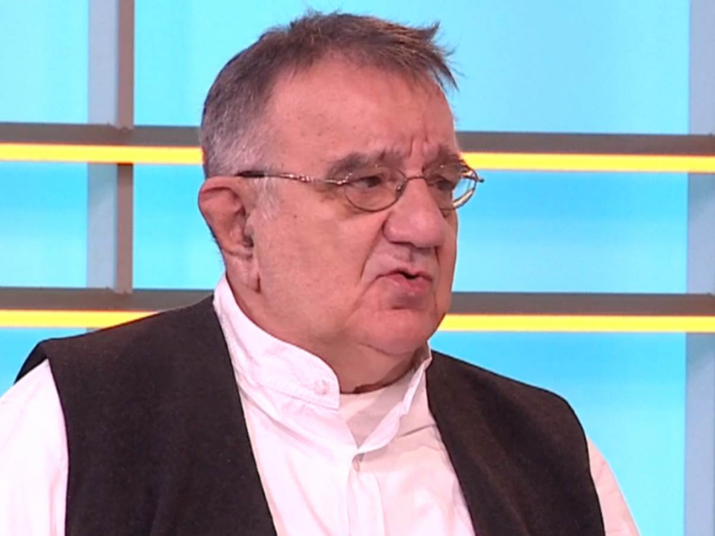 Pomaže kod BRONHITISA i PROBAVE: Doktor Perišić otkrio od kog VOĆA možete da napravite lek, njihove KOŠTICE nikako ne bacajte