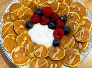 Zaboravite na obične, sada su hit MINI PALAČINKE i toliko su ukusne da im ne možete odoleti: Smesa je za standardne, ali evo u čemu je CAKA!