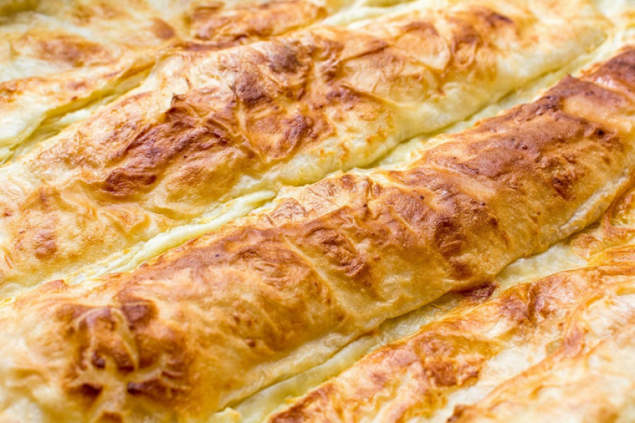 Recept za SAVRŠENU gibanicu: Pravi se za tili čas, a poješće se do POSLEDNJEG parčeta
