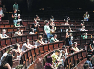 BANJALUČANIN IŠAO NA PREDAVANJA SA SINOM: Završio fakultet u pedesetoj godini KAO NAJBOLJI STUDENT