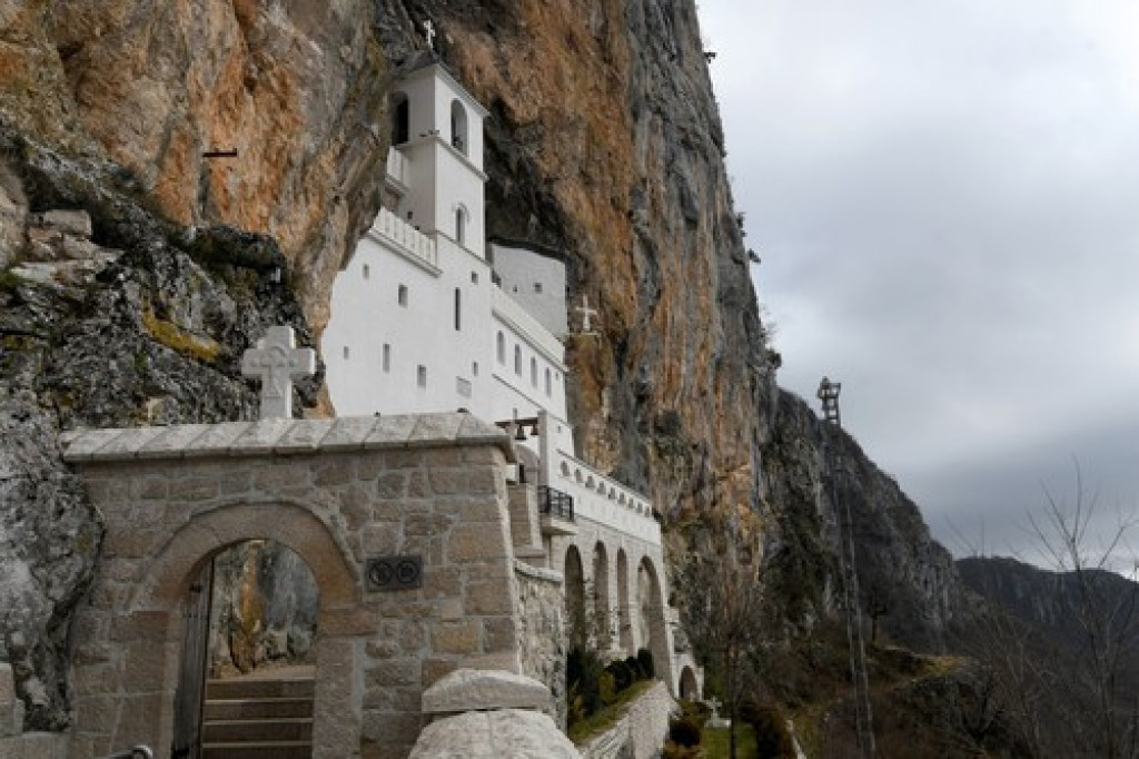 Kada odete pod OSTROG, ništa materijalno ne smete da uzmete: A evo i zašto!