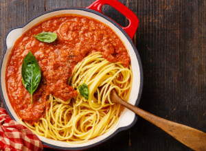 Ručak "nabrzaka", a ukusan: ŠPAGETE u kremastom paradajz-sosu koje ćete iznova praviti