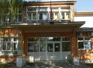Nakon što im je MAJKA preminula od KORONE, a OTAC uspeo da se izleči, škola "Stevan Sremac" iz BORČE daje SVE od sebe kako bi pomogla DEVOJČICAMA