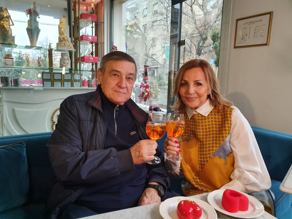 Toliko ga je volela da mu je i PESMU posvetila: Ana Bekuta je mislila baš o Milutinu Mrkonjiću kada je pisala ove STIHOVE!