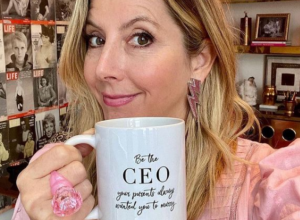 POKRENULA BIZNIS SA 4.000 EVRA, A DANAS JE MILIONERKA Napravila je "magičan" proizvod za žene, a sada je pokazala šta "pare urade čoveku"!