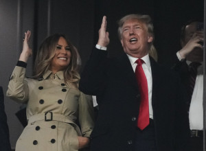 Godinu dana ni traga ni glasa od MELANIJE: Šuškalo se da se razvodi, a sada je objavila čime se bavi i baš je NEOBIČNO!