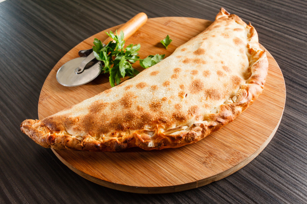 Kalcone punjene BROKOLIJEM i SIROM - odličan izbor za početak dana!