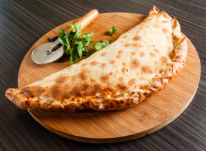 Kalcone punjene BROKOLIJEM i SIROM - odličan izbor za početak dana!