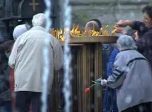 Sutra su MIHOLJSKE zadušnice: Svako ko NE može da ode na GROBLJE i zapali SVEĆU, trebalo da uradi JEDNU stvar