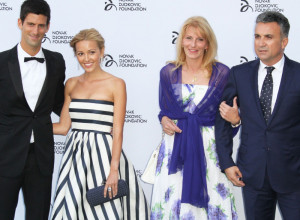 "Deco, nemojte tako"! Dijana Đoković otvoreno o Novakovom i Jeleninom vaspitanju dece i šta im zamera