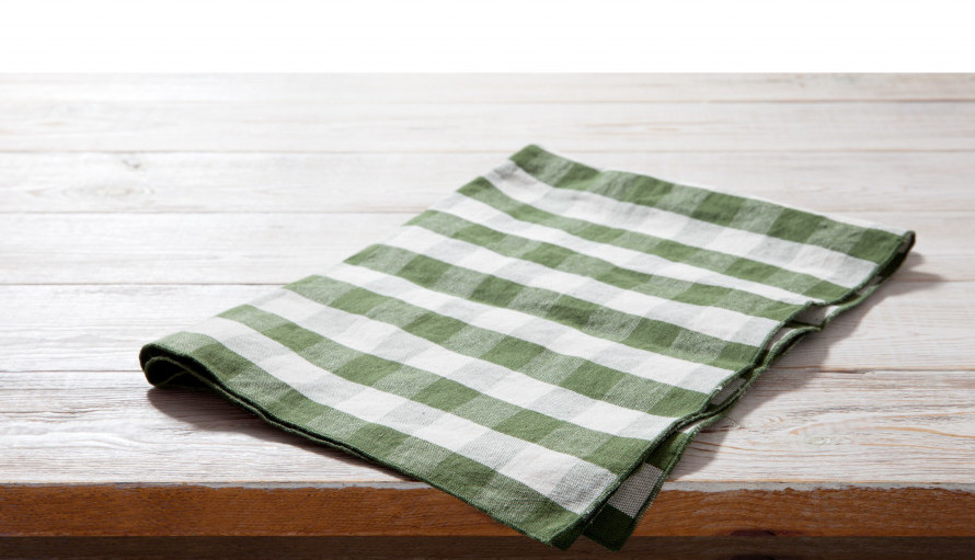 Da li znate da krpe treba da držite u fižideru? Kada čujete razlog, nikada ih više nećete slagati po fiokama