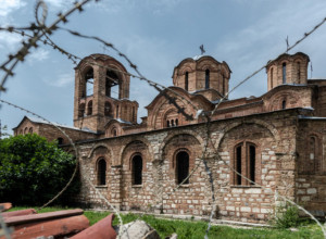PITANJE KOJE REŠAVA SVAKU DILEMU Zašto Albanci pokušavaju da prisvoje srpske crkve, a uništavaju ih godinama unazad?