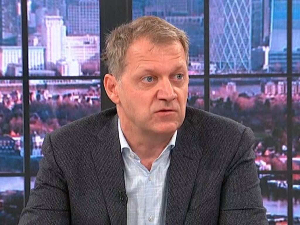 Ovih dana bole vas noge: Doktor Jocić upozorio na problem koji leti postaje mnogo opasniji, evo da li smetaju masaže i depilacija