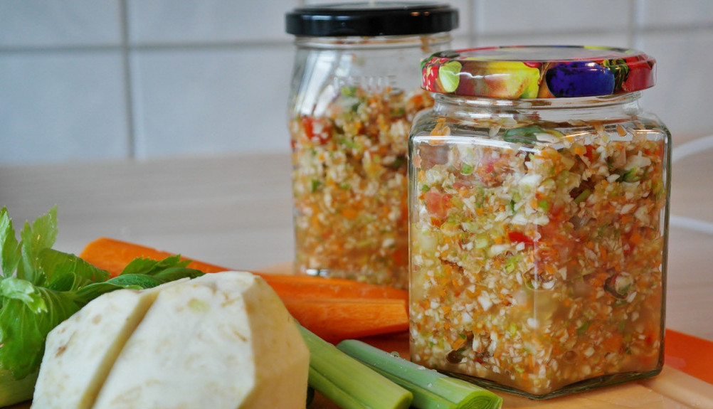 Zbog ovog recepta stomak će vam biti ravan kao daska: Potrebne su vam samo tri namirnice iz špajza