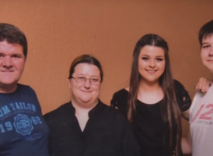 KORONA im je zauvek odnela MAJKU, OCA, babu i prababu: Marija (22) i Lazar (16) ostali su sami, a njihova borba tek počinje!